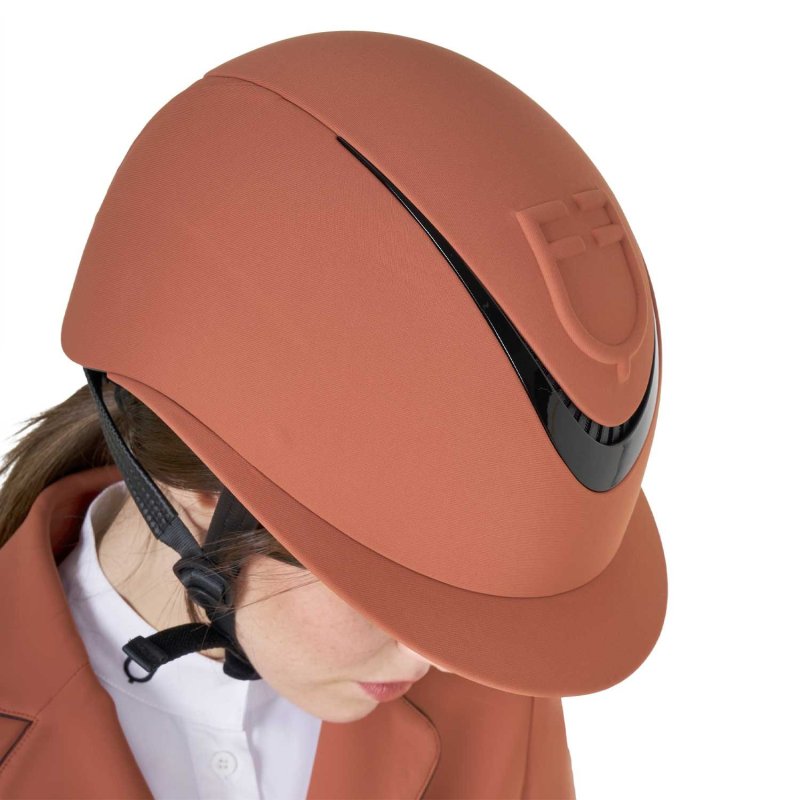 Equestro Cap donna con visiera larga e logo embossed omologazione EN - Rosso